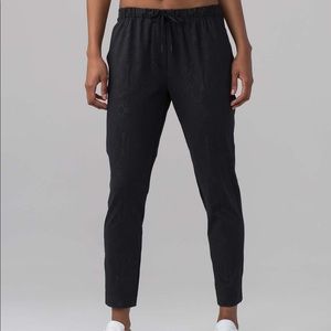 LULULEMON - Jet Crop (Slim) Luxtreme 25”